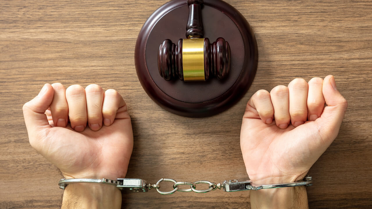 salir bajo fianza de inmigración en Alexandria